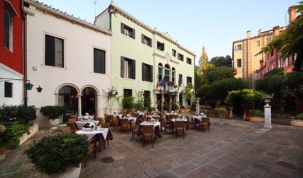 Hotel Pensione Accademia ***